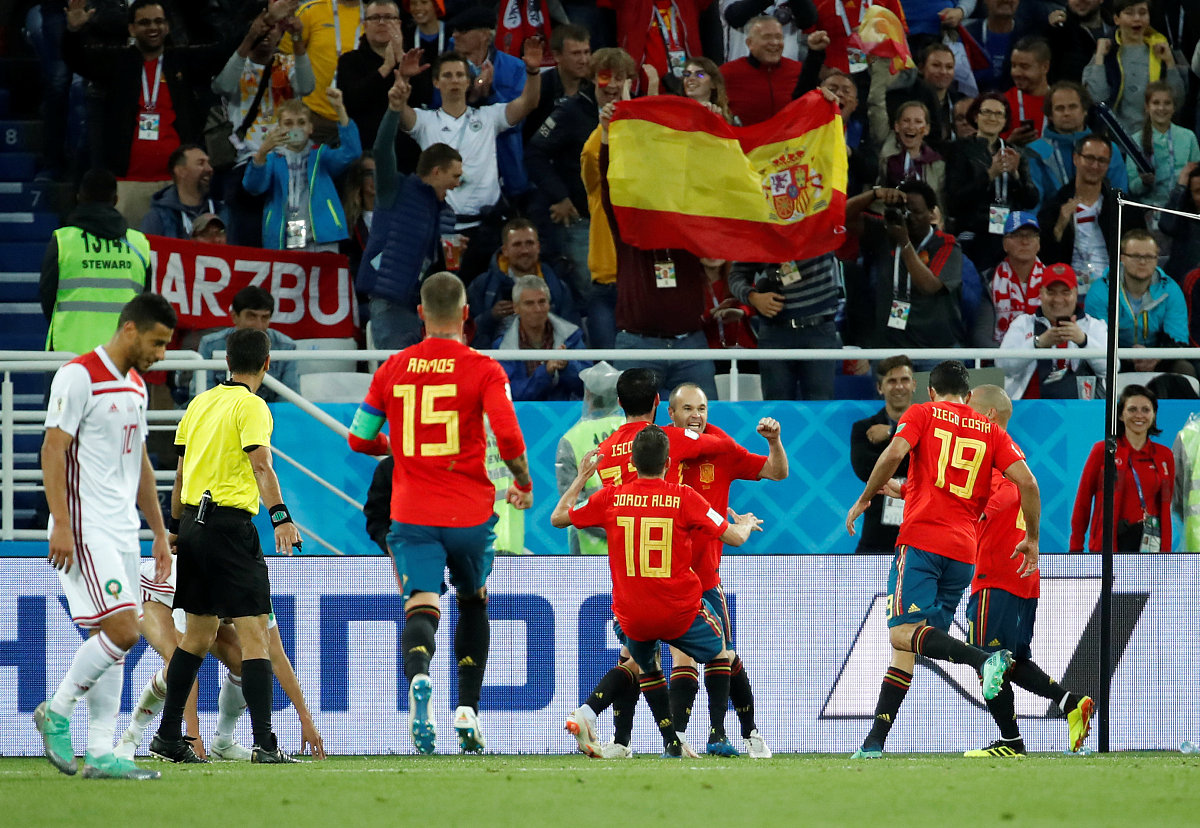 西班牙碾压比利时，C罗绝境逆转