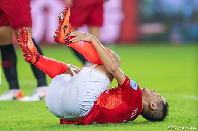 开云官网-防守大将受伤，多特蒙德堪忧